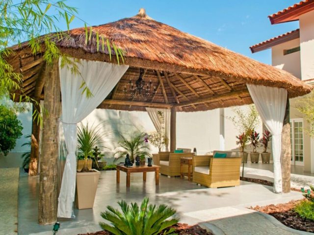 Quiosque de sapê para área gourmet