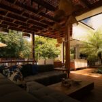 Luxuoso Espaco Ao Ar Livre Com Moveis Modernos E Vegetacao Exuberante FAE02RMBEjQ